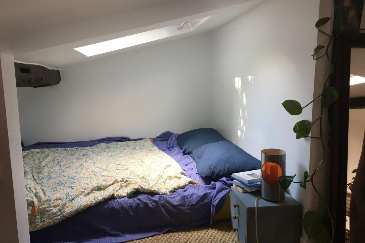 شقة Bright Atypical Duplex In Menilmontant باريس المظهر الخارجي الصورة